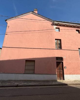 Villa a Rive, via 4 Novembre 9, 6 locali