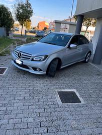 Mercedes Benz C220 CDI Avantgarde AMG W/S204
