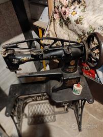 Macchina da cucire singer antica 