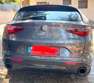 ALFA ROMEO STELVIO SPORT TECH Q4