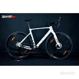 Gravel Scott Addict 30 2026 bianca
