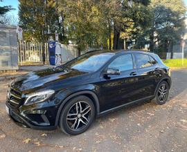 Mercedes-Benz GLA 220d 4 Matic