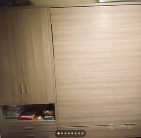 Letto matrimoniale in legno a scomparsa