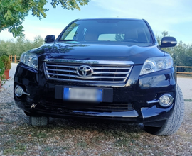 Toyota RAV4 III 2.2 D