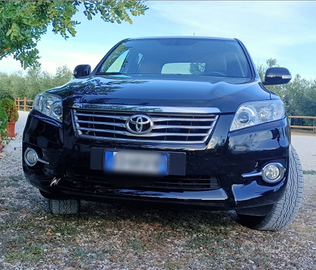 Toyota RAV4 III 2.2 D