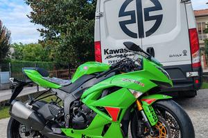 kawasaki zx6r 