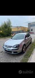 VOLKSWAGEN Golf 5ª serie - 2004