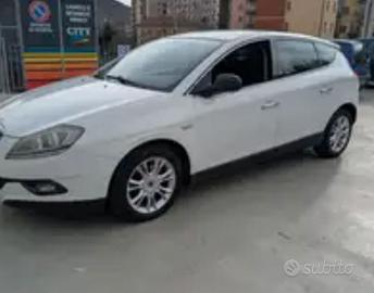 lancia delta automatica 1.6 jtd