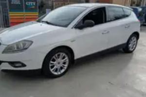 lancia delta automatica 1.6 jtd