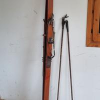 Sci d'epoca in legno con bacchette  del 900, 