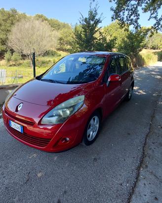 RENAULT GRAND SCENIC III 1.5 dCi 110 cv - 7 POSTI