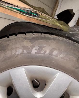 Gomme invernali 215/65 r 16 con cerchioni