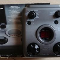 Multieffetti chitarra ZoomG1 con effetto batteria.