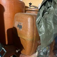 Contenitori in veteoresina per vino