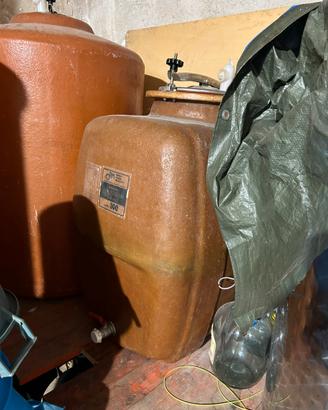 Contenitori in veteoresina per vino