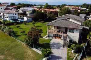CASA INDIPENDENTE CON GRANDE GIARDINO