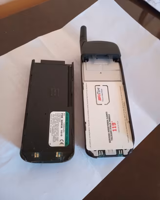 vecchio telefono portatile 