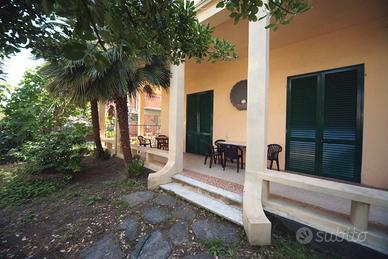 Appartamento con giardino70m dal mare