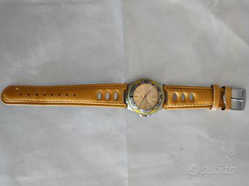 Orologio giallo marca Samsonic