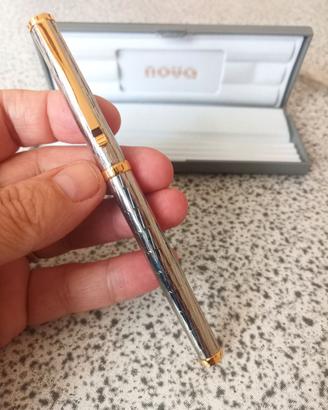 Penna stilografica "Nova" vintage