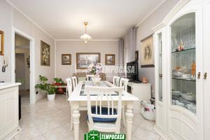 AMPIO APPARTAMENTO 3 LOCALI CON BOX E CANTINA!