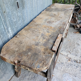 Antico tavolo da falegname in asse unica