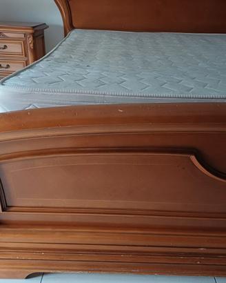 Camera da letto in legno massello
