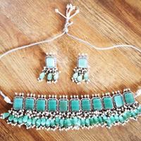 Parure orecchini e collana indiana