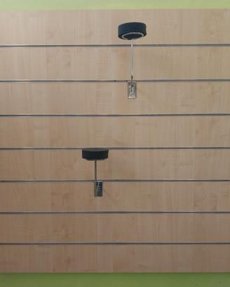 scaffali e pannelli per negozio