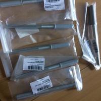 Sei staffe per mensole sospese e regolabili