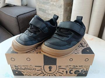 scarpa bambino/a rispettosa Nuova 