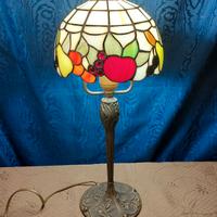 lampada da tavolo stile tiffany art nouveau vetro