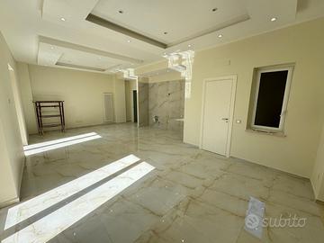 Appartamento con terrazzo a livello