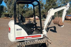 Escavatore bobcat 322