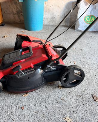 Tosaerba elettrico pari al nuovo