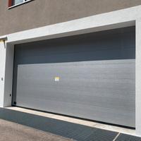 Portone garage grigio 400 x 212 