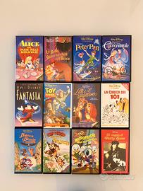 12 videocassette VHS Disney di cartoni e 1 film