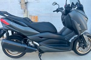 Yamaha X-max Tech max 300