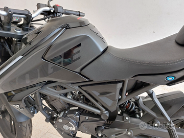 Brivido 125 r total black