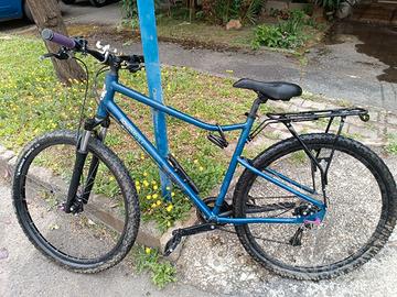Bici trekking RIVERSIDE 500 blu