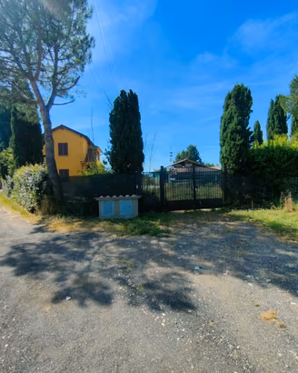 Rif.81 Casale con terreno Giardinetti Roma