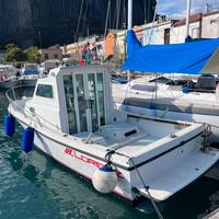 Barca a motore da pesca cabinata Tuccoli T19