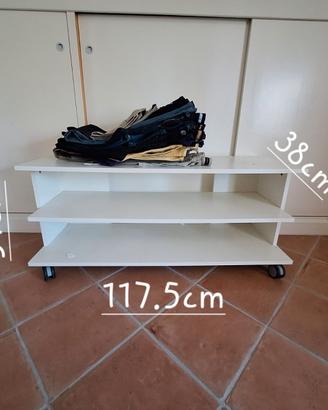 Scarpiera con le ruote