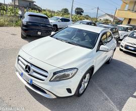 MERCEDES-BENZ GLA 200CDI PREMIUM PER NEOPATENTATI