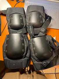 Set ginocchiere gomitiere protezioni skate pattini