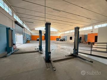 Ampio e luminoso capannone a Santarcangelo