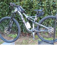 Mountain bike biammortizzata Specialized