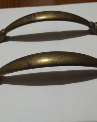 2 maniglie nuove  stile antico per vecchi mobili 