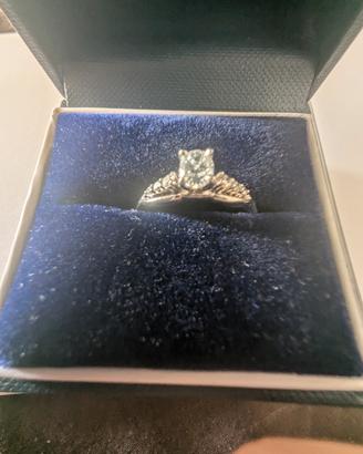 Anello Blue Nile in oro bianco 14K