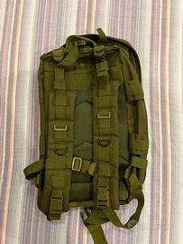 Zaino per outdoor e softair con tasca camelbag